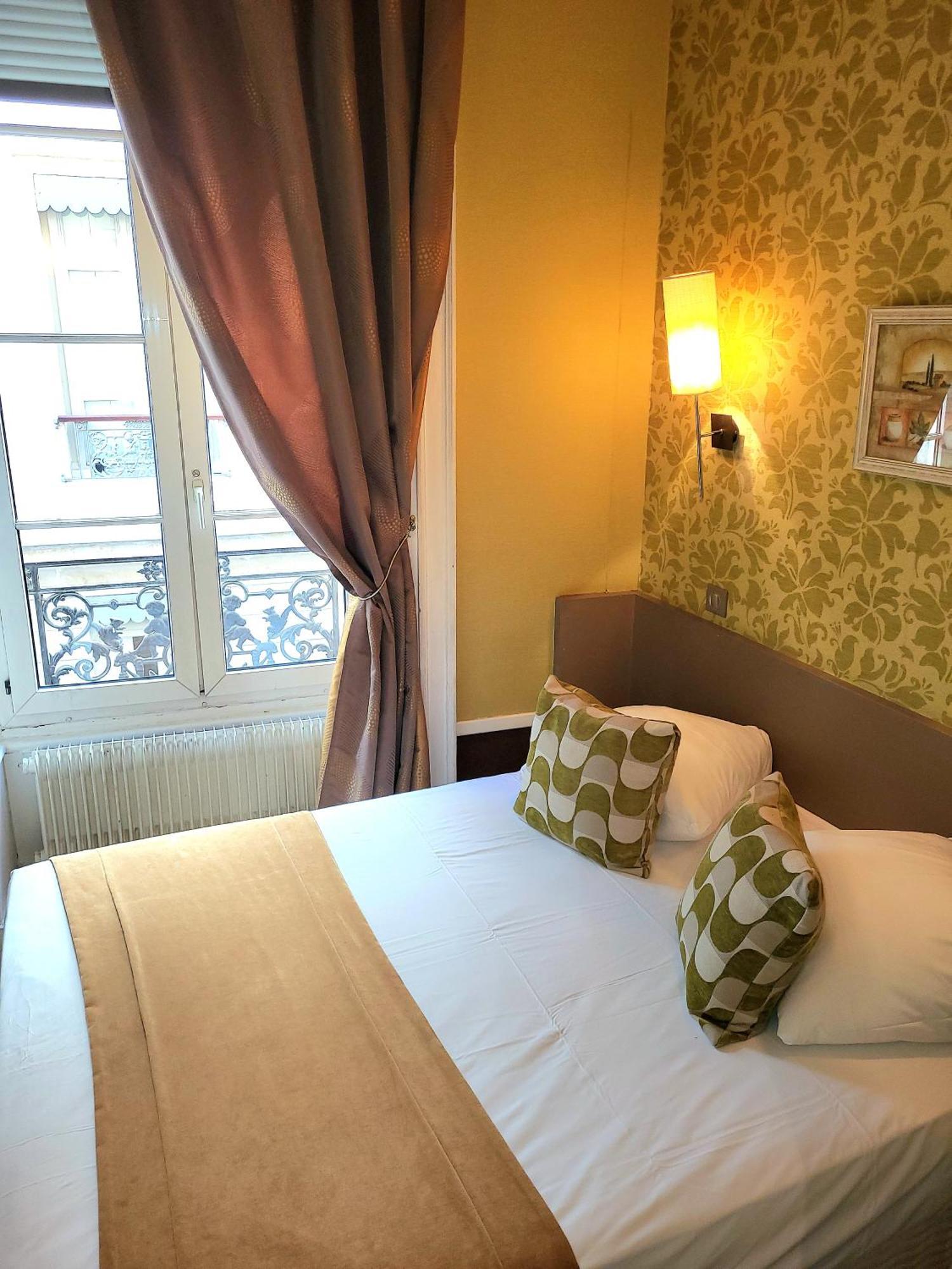 Hotel Du Dauphin Lyon Exteriör bild