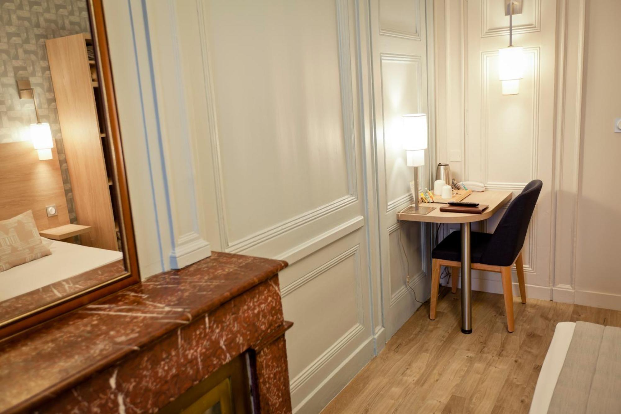 Hotel Du Dauphin Lyon Exteriör bild
