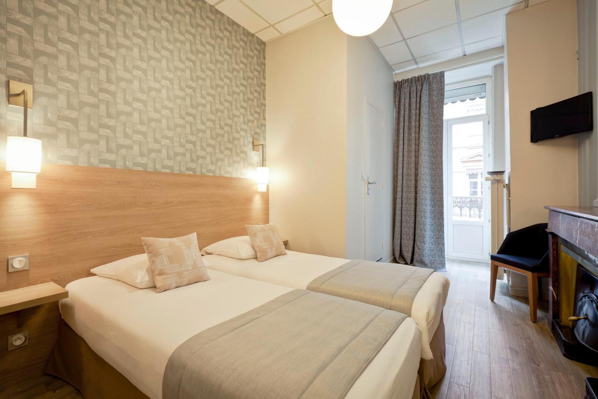Hotel Du Dauphin Lyon Exteriör bild